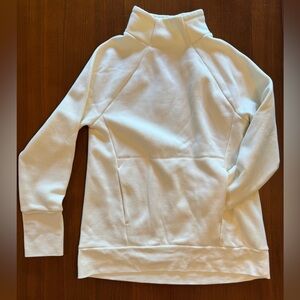 Fabletics White Oversized Long Sleeve sweatshirt size small